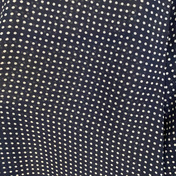 WOMANS DRESSY NAVY BLUE SHEER POLKA DOT HIGH LOW TOP SIZE MEDIUM - Picture 4 of 5